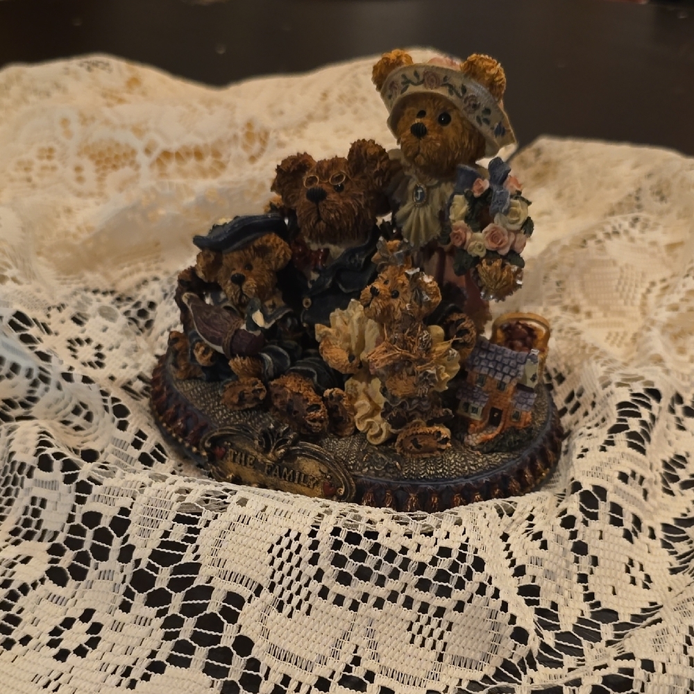 Charming Boyds Bear Family Figurine - Brown and Cream